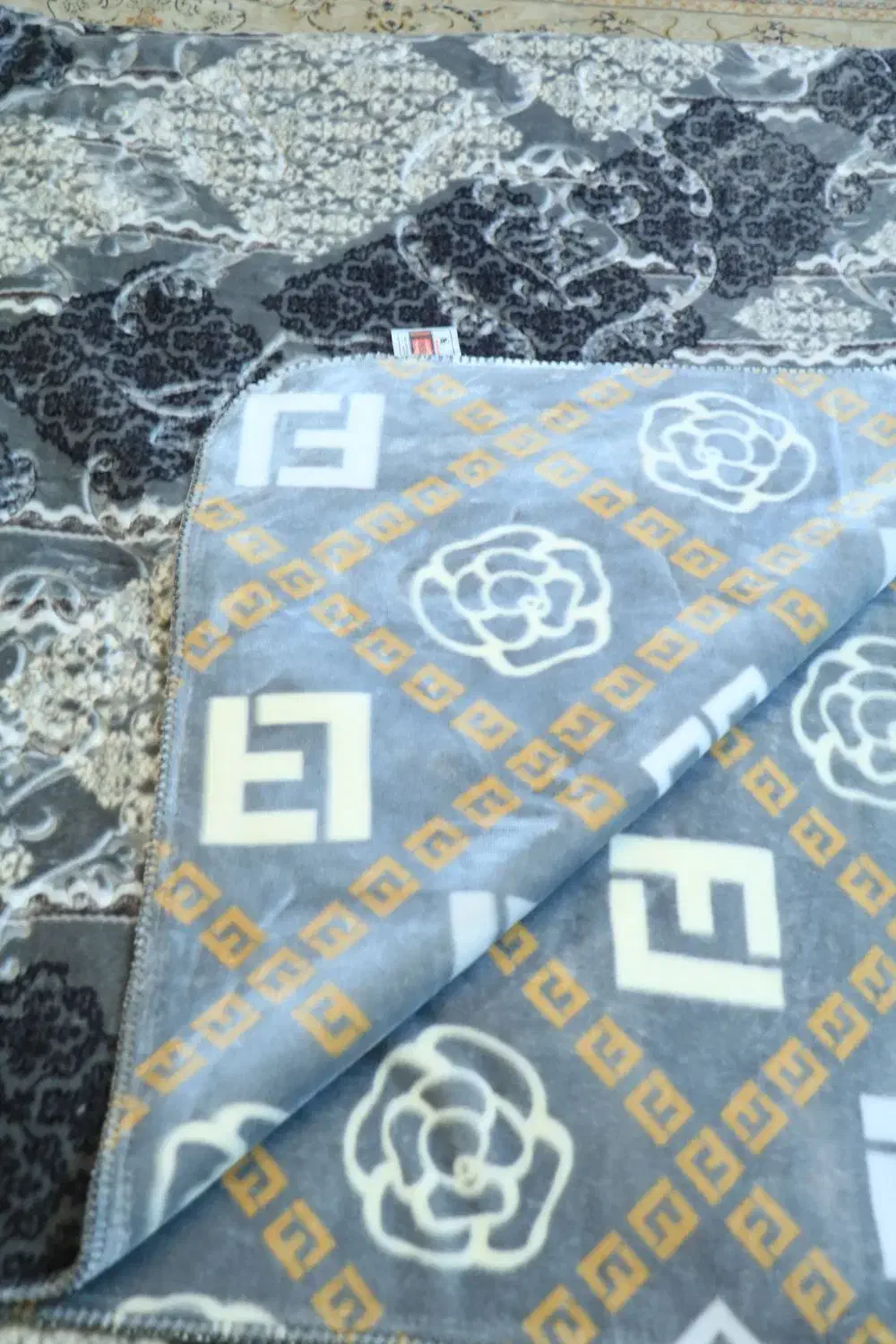 CUTARO|رختخواب، بالش، پتو|بندرعباس, |دیوار