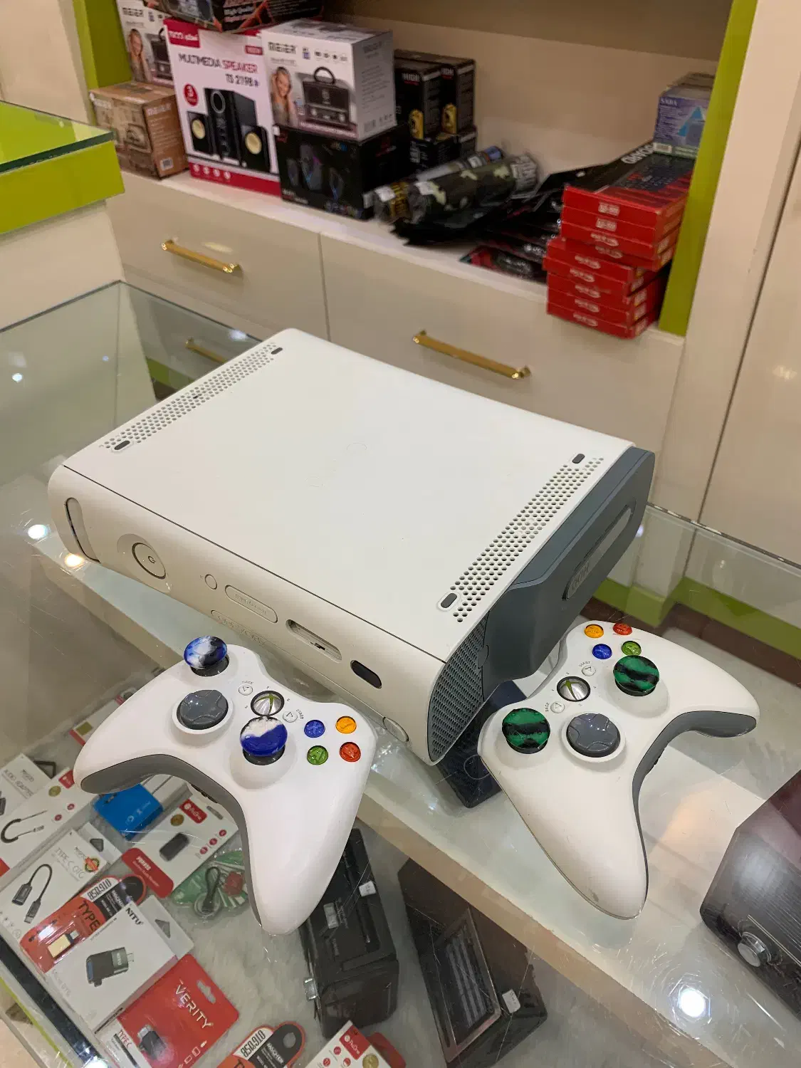 ایکس باکس خیلی تمیز دو دسته اصلی|کنسول، بازی ویدئویی و آنلاین|یزد, |دیوار