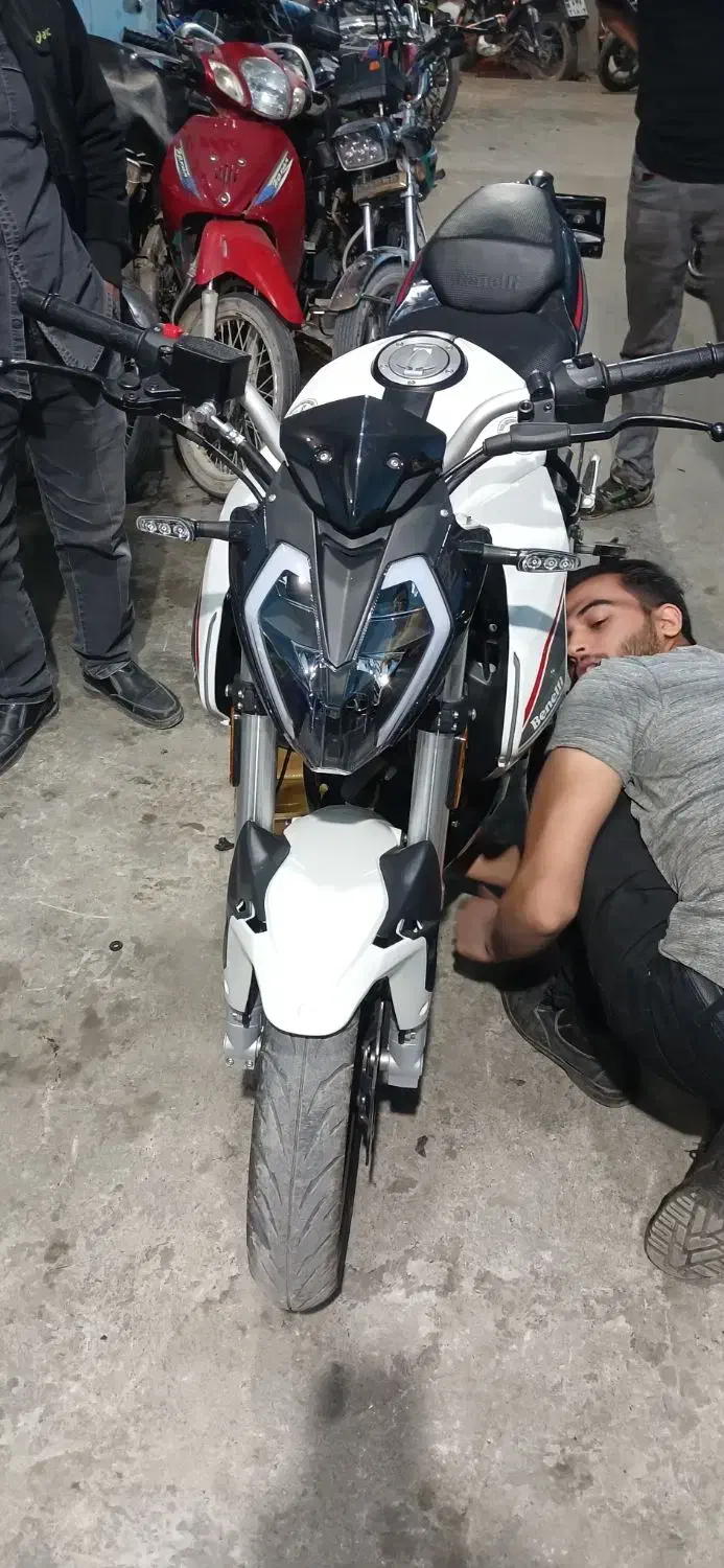 موتور بنلی180s|موتورسیکلت|مبارکه, |دیوار