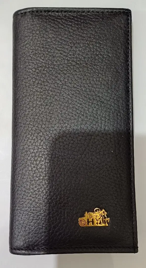 کیف پول|کیف، کفش، کمربند|پرند, فاز ۱|دیوار