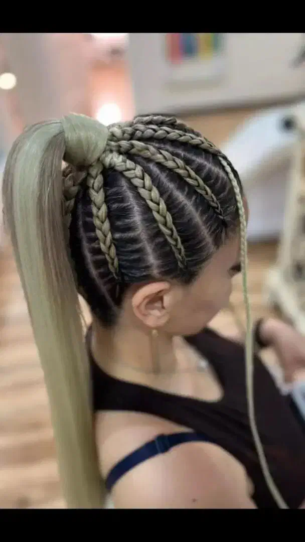 خدمات کاشت ناخن و بافت مو|خدمات آرایشگری و زیبایی|شیراز, سلطان آباد|دیوار