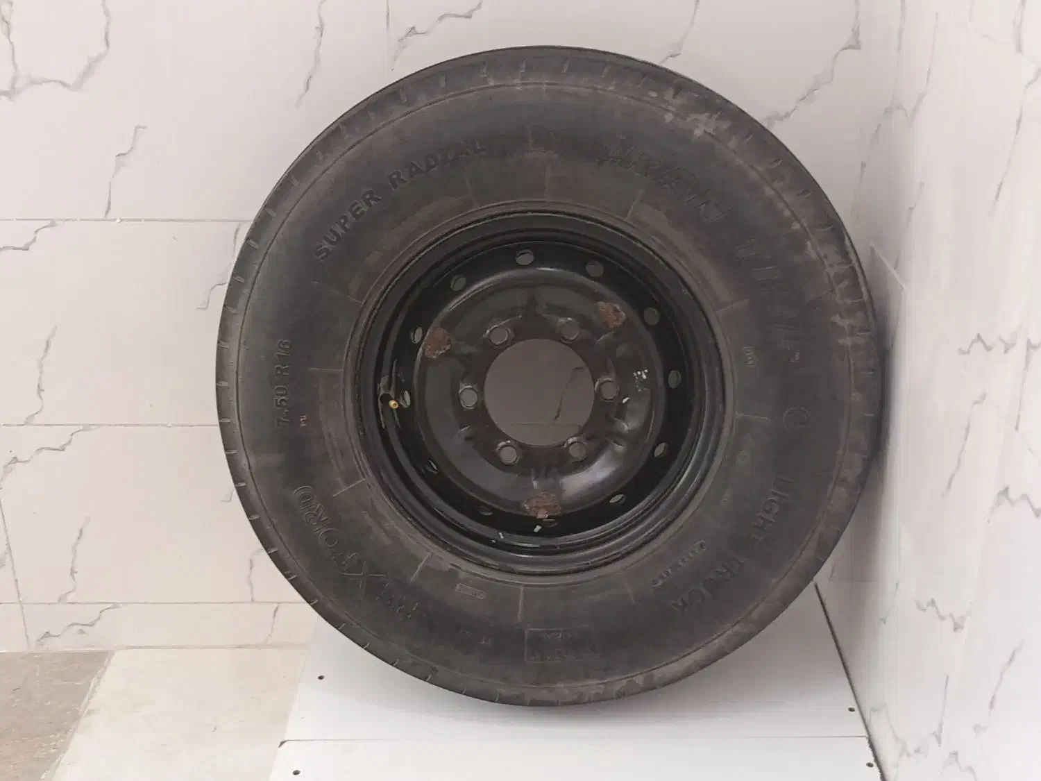 لاستیک تک با رینگ عقب نیسانی تیوبلس750|قطعات یدکی و لوازم جانبی|شیراز, میانرود|دیوار