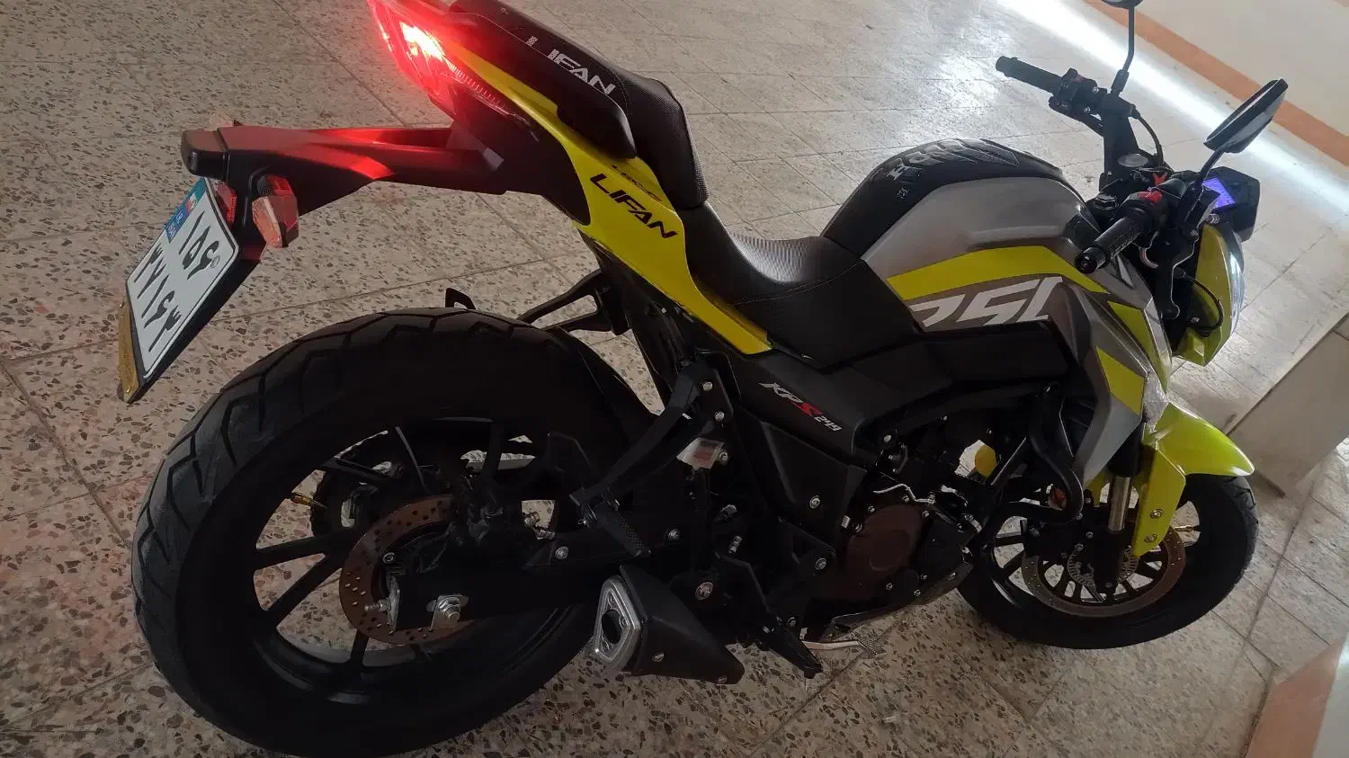 لیفان kps250 درحد خشک مدل آخر ۱۴۰۲|موتورسیکلت|سنگدوین, |دیوار