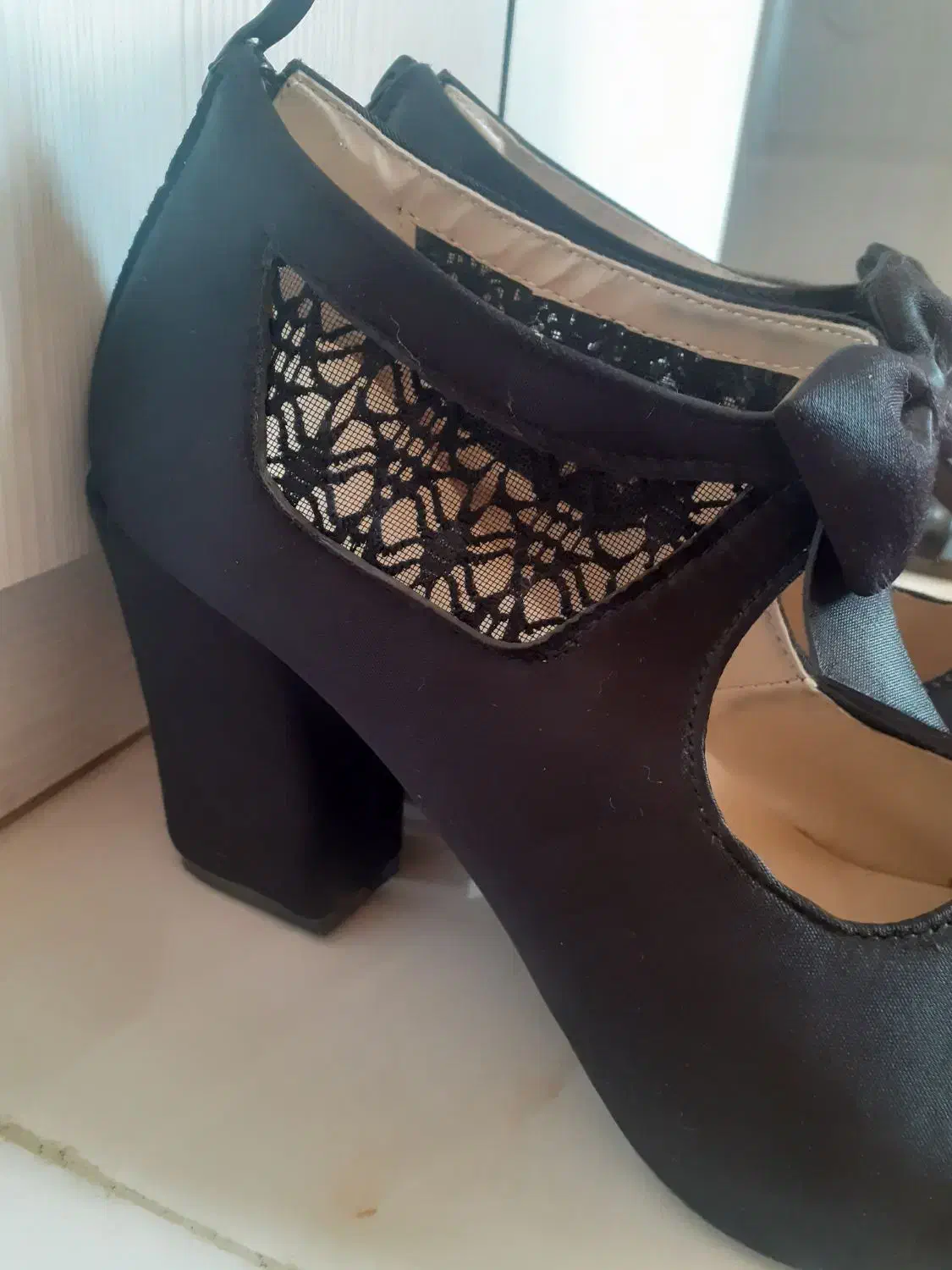 کفش مجلسی|کیف، کفش، کمربند|اراک, |دیوار