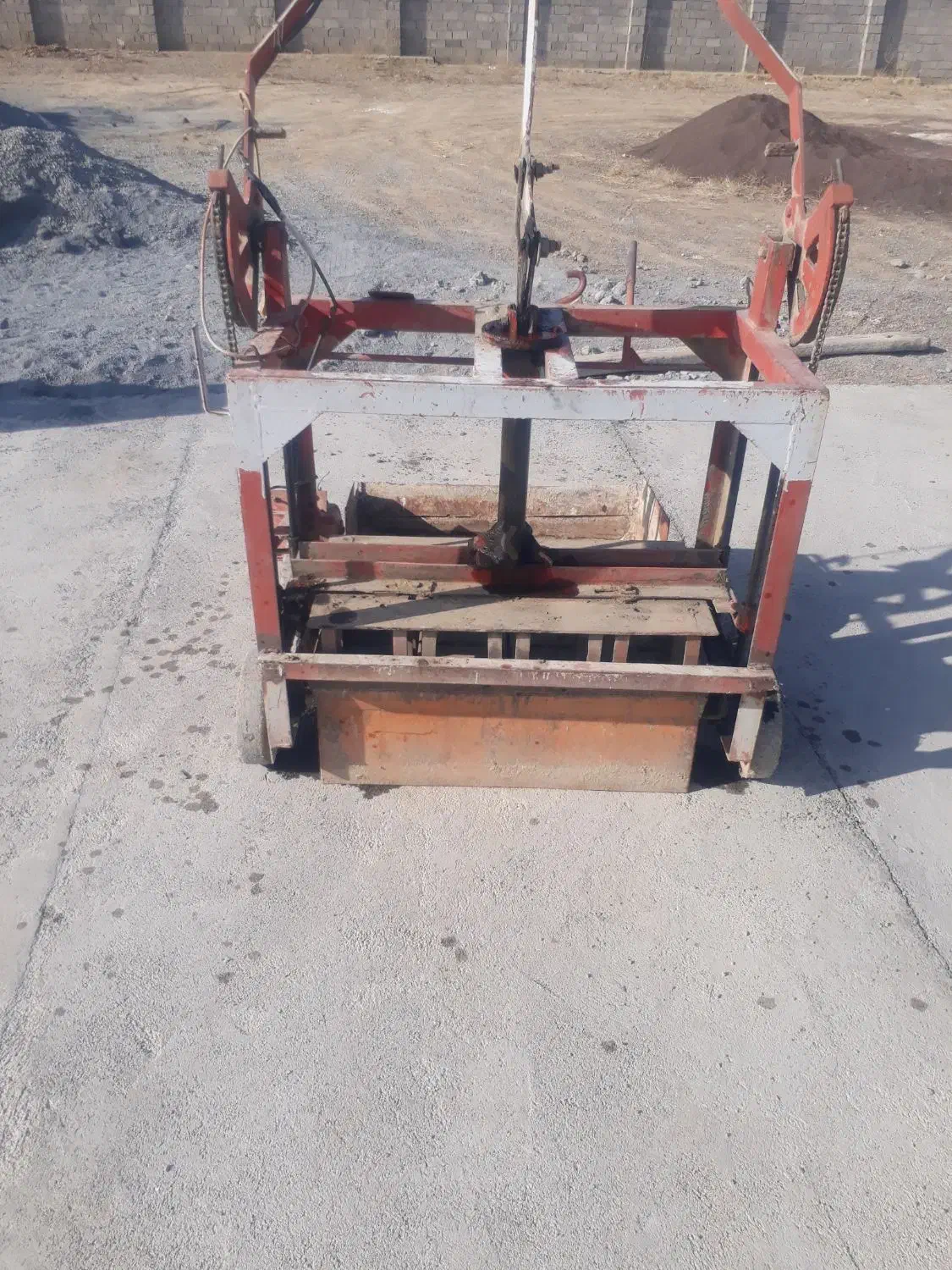 بلوک زن دستی|ابزارآلات|کبودرآهنگ, |دیوار