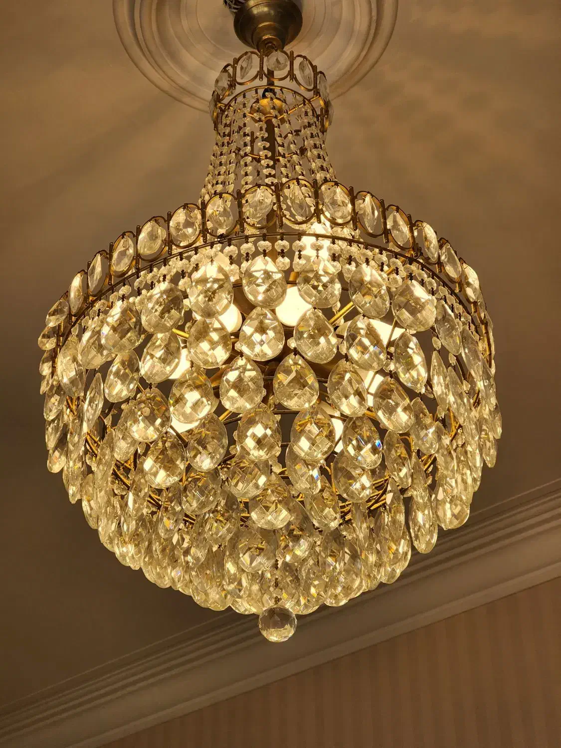 لوستر کریستال اشکی|لوستر و چراغ آویز|قزوین, |دیوار