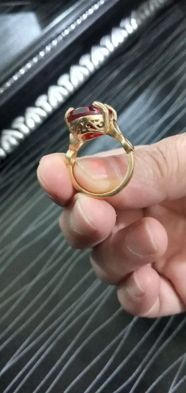 انگشتر نگین قرمز طلاروس|بدلیجات|جوانرود, |دیوار