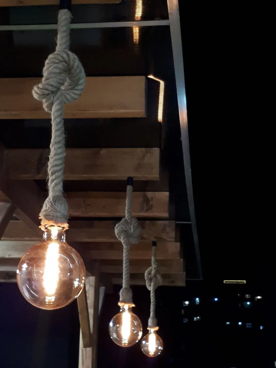 نصب انواع لوستر|خدمات پیشه و مهارت|دامغان, |دیوار