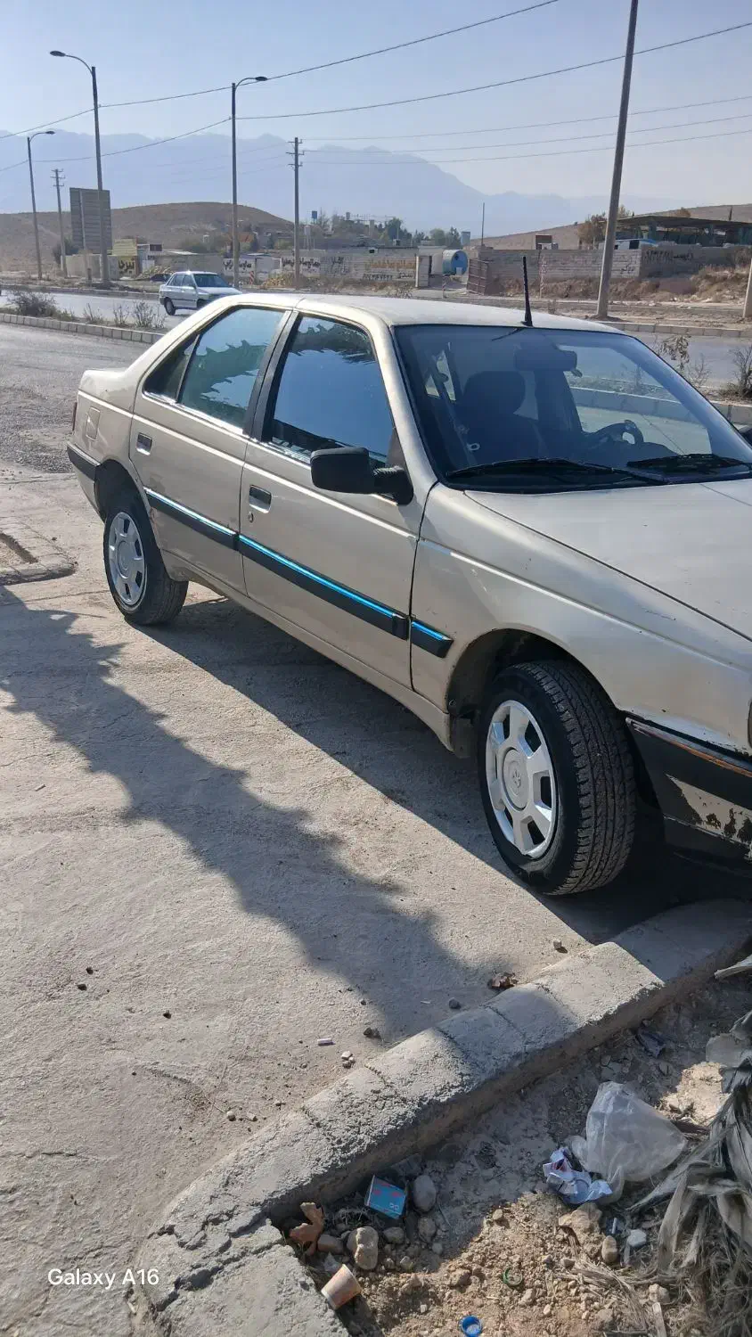 پژو ۴۰۵مدل ۸۳رنگ بژمتالیک|خودرو سواری و وانت|صدرا-فارس, فاز ۱|دیوار