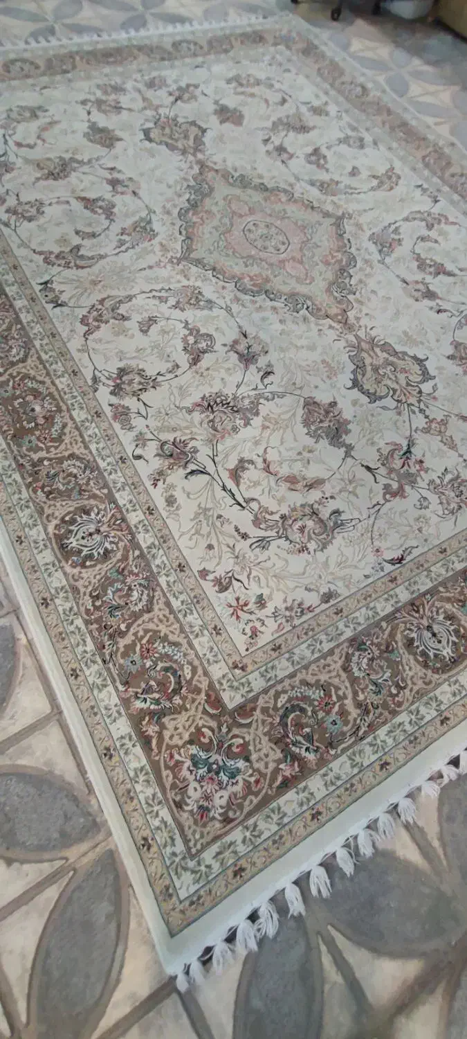 یک جفت فرش ۷۰۰ شانه در حد نو|فرش|شیراز, شهرک فرزانگان|دیوار