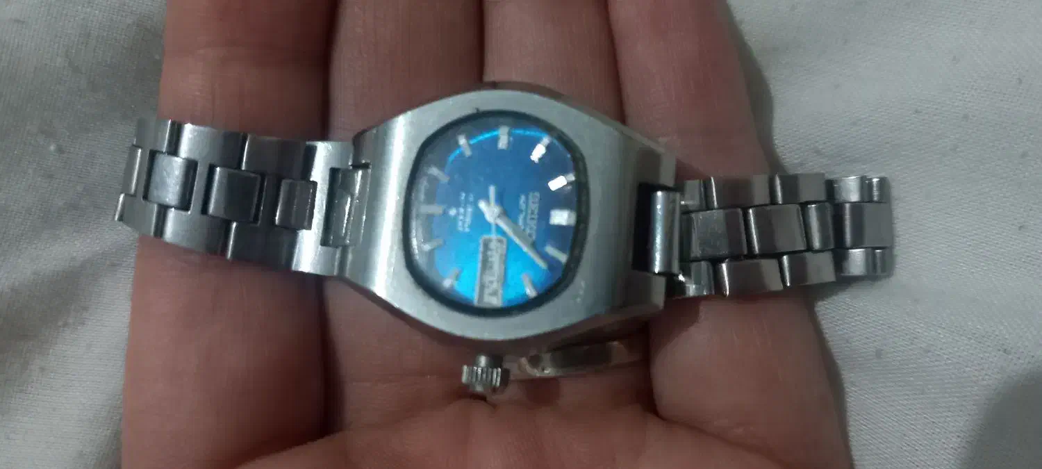 ساعت بسیارزیبا وقدیمی اصل|ساعت|هرسین, |دیوار