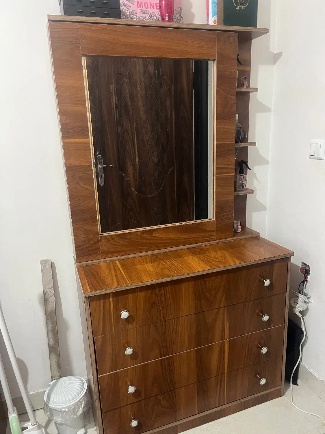 میز ارایش|تخت و سرویس خواب|رشت, پل تالشان|دیوار