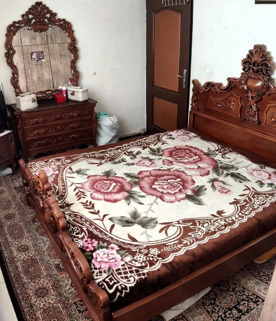 سرویس خواب|تخت و سرویس خواب|شاهینشهر, مسکن مهر|دیوار