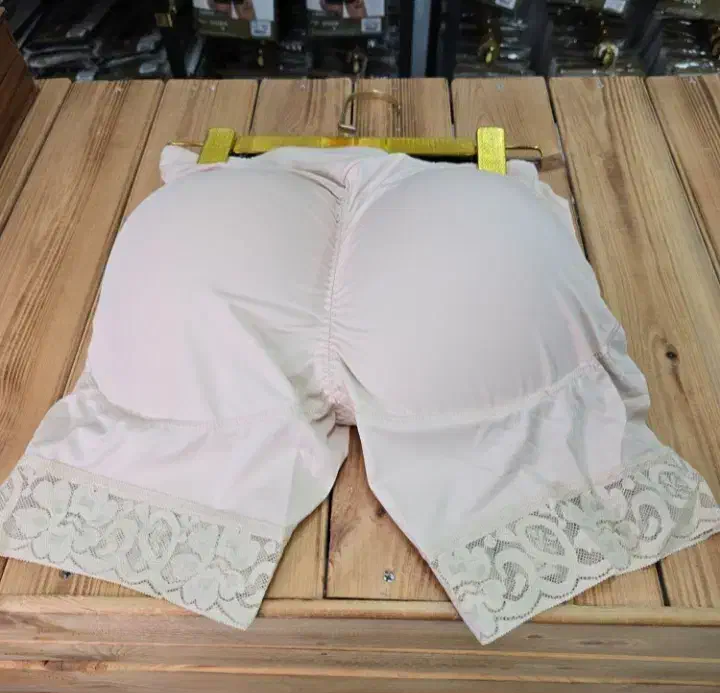 پروتز حجیم|لباس|الوند, |دیوار