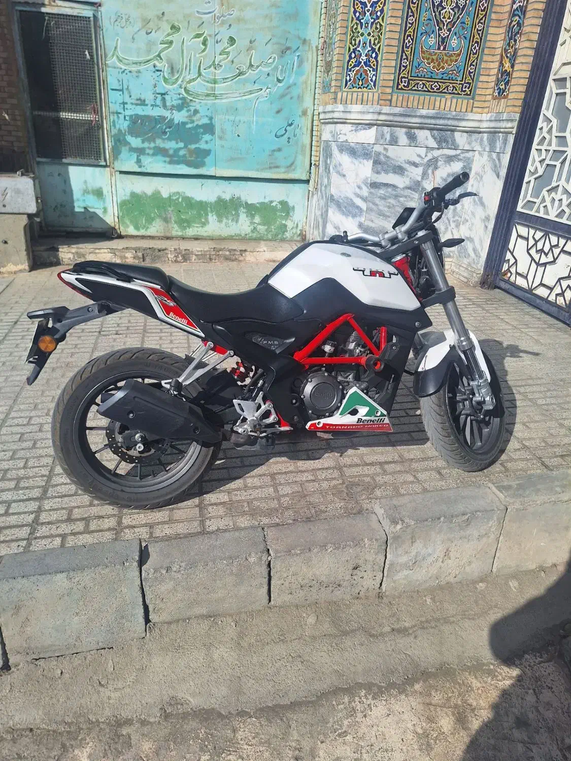 بنلی ۲۵۰|موتورسیکلت|رشتخوار, |دیوار