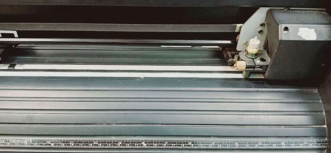 دستگاه کاتربرش روز رنگ|ماشینآلات صنعتی|اندیشه, اندیشه فاز ۴|دیوار