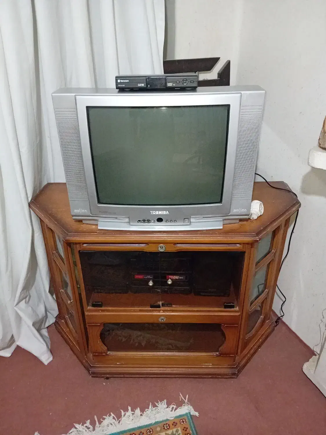 ست کامل تلویزیون سالم|تلویزیون و پروژکتور|تهران, فدک|دیوار