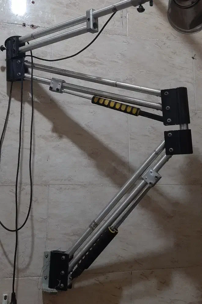 پایه بازویی مفصلی تلسکوپی|دوربین عکاسی و فیلم‌برداری|قدس, شهر‌قدس|دیوار