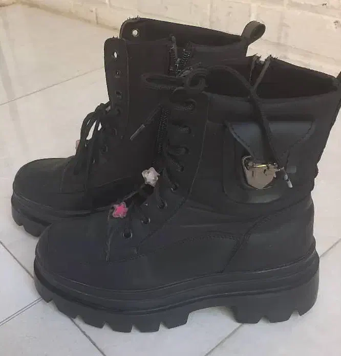 کفش|کیف، کفش، کمربند|اندیمشک, |دیوار