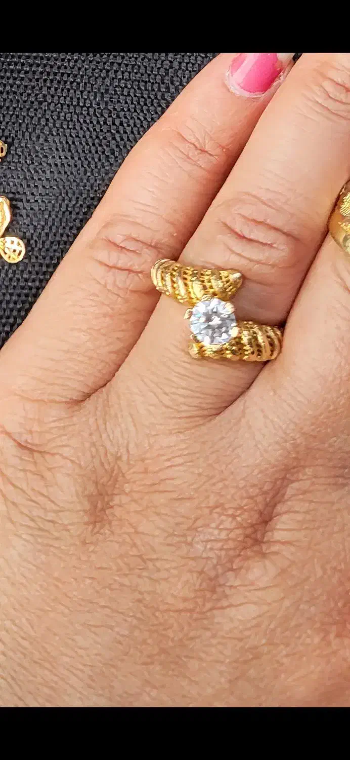 طلا نو و دست دوم|جواهرات|اصفهان, شیخ اشراق|دیوار