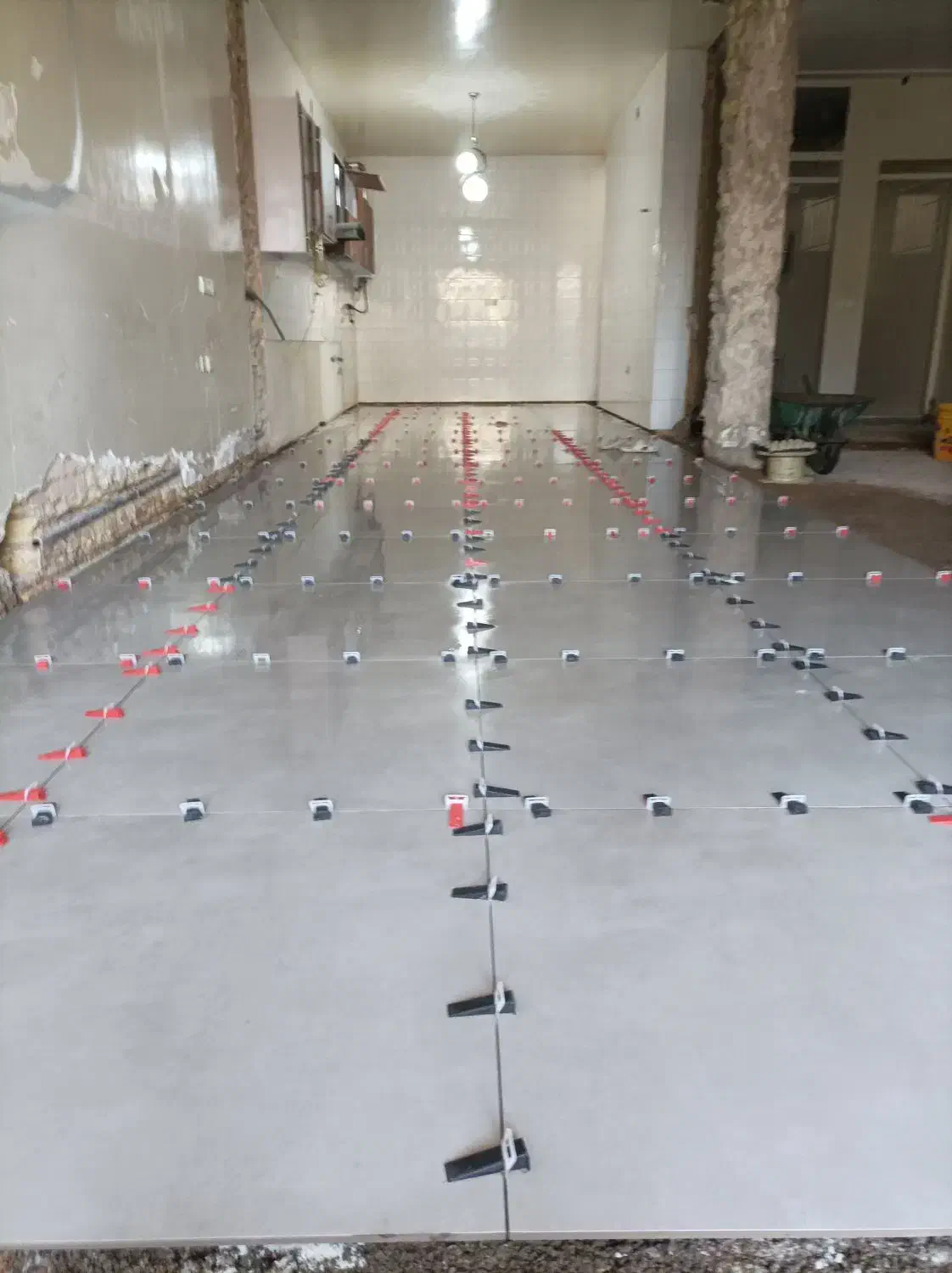 کاشی و سرامیک کار اراکی|خدمات پیشه و مهارت|شیراز, باهنر|دیوار