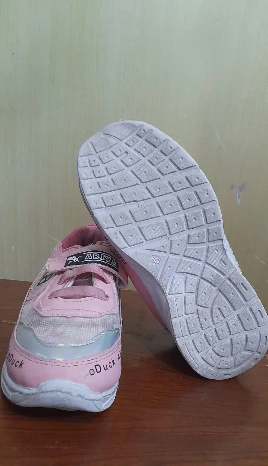 کفش کتانی دخترانه سایز۳۴|کفش و لباس بچه|چالوس, |دیوار