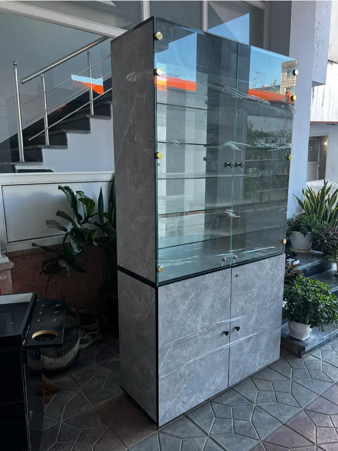 ویترین ام دی اف با درب شیشه ای|بوفه، ویترین، کنسول|نوشهر, |دیوار