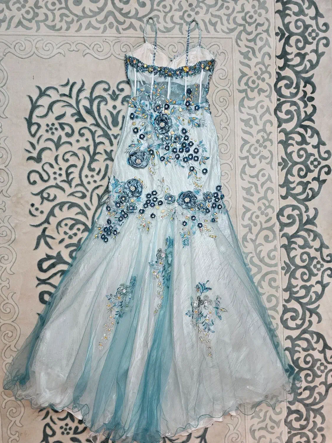 لباس مجلسی|لباس|فیروزکوه, |دیوار