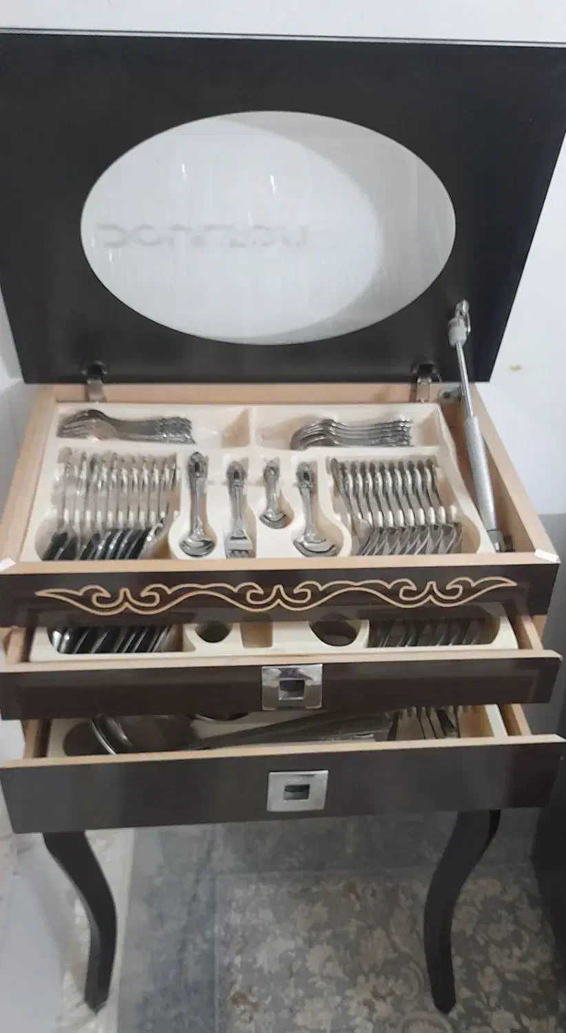 میز|میز و صندلی غذاخوری|مشهد, سیس‌آباد|دیوار