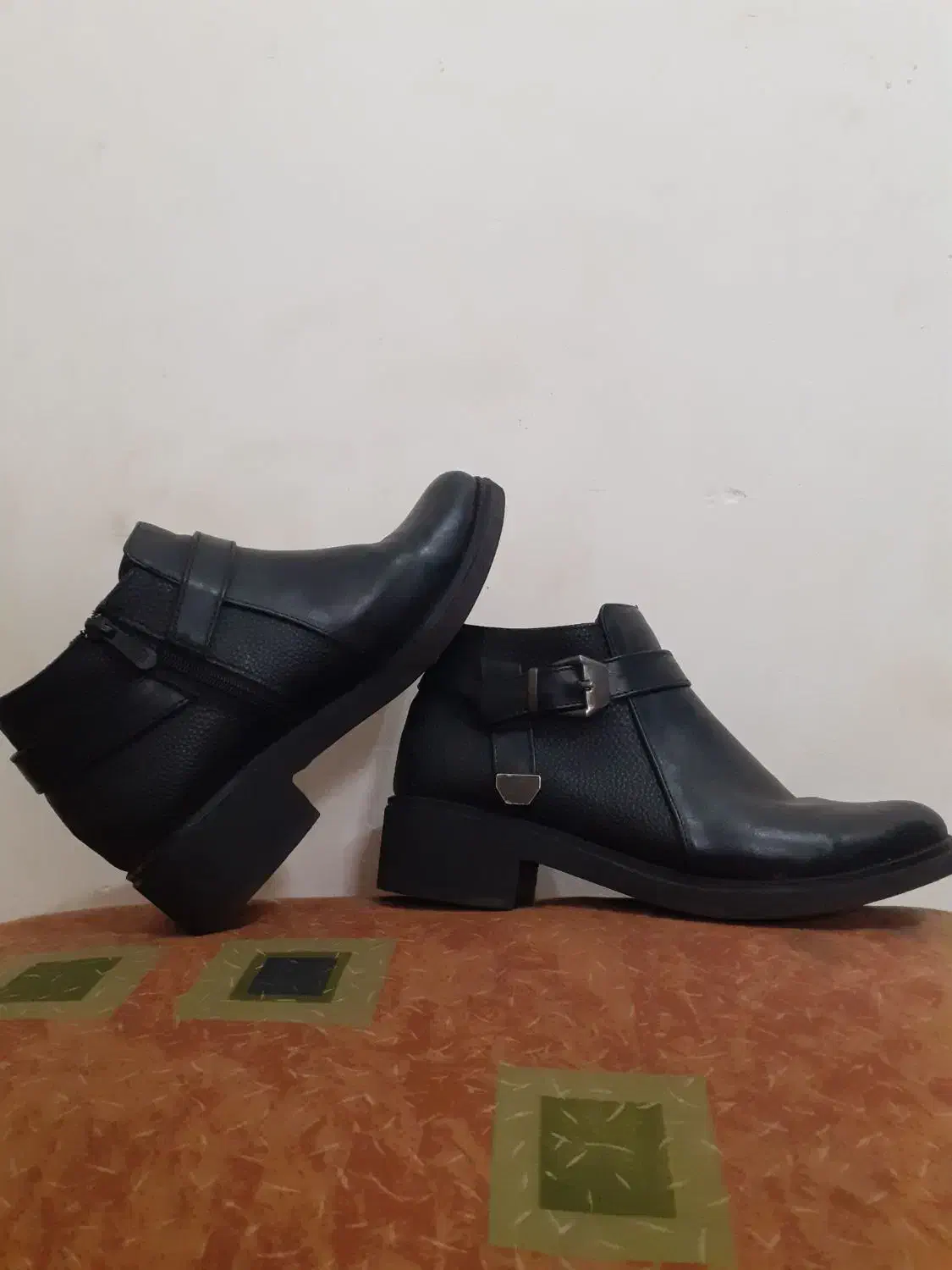 زنانه زمستانه|کیف، کفش، کمربند|رشت, خرسندی|دیوار