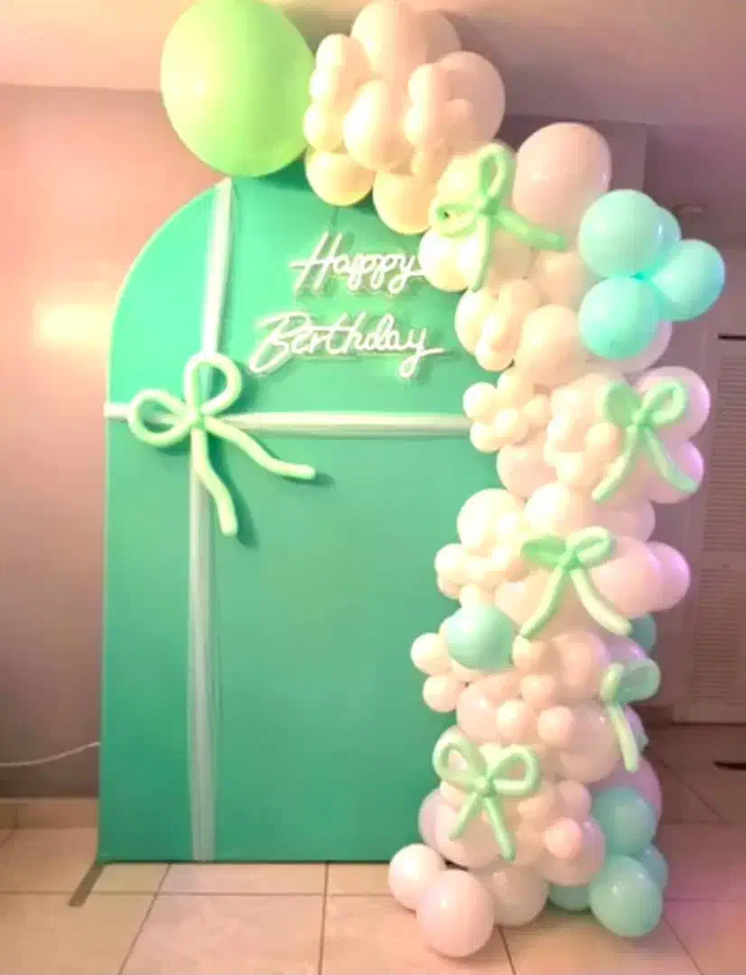 بادکنک ارایی بک میز عددوهپی نئون در محل ففط ۲۵۰۰ت|خدمات پذیرایی، مراسم|کرج, گلشهر|دیوار