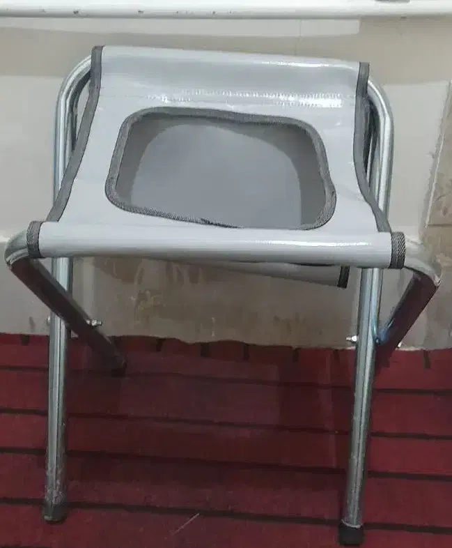 باسلام یه عددتوالت فرنگی نونوبفروش میرسد|لوازم سرویس بهداشتی|بروجرد, |دیوار