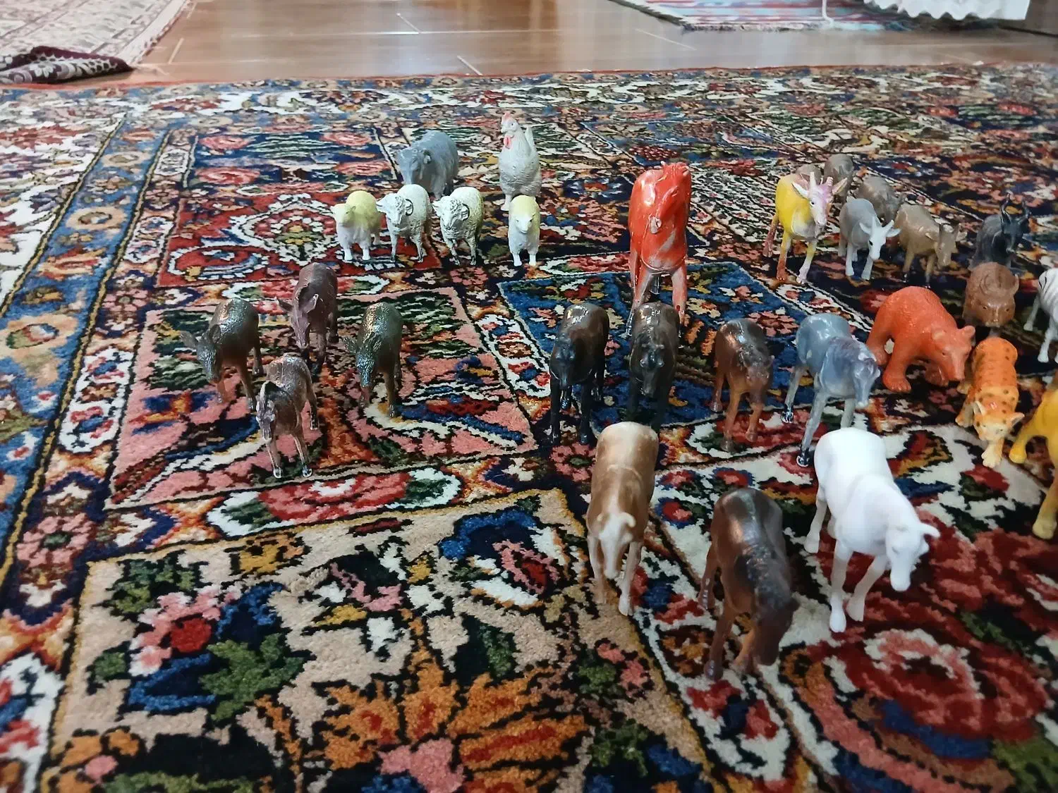 ۴۰ عدد اسباببازی حیوانات با قیمت باور نکردنی|اسباببازی|شاهینشهر, عطار|دیوار