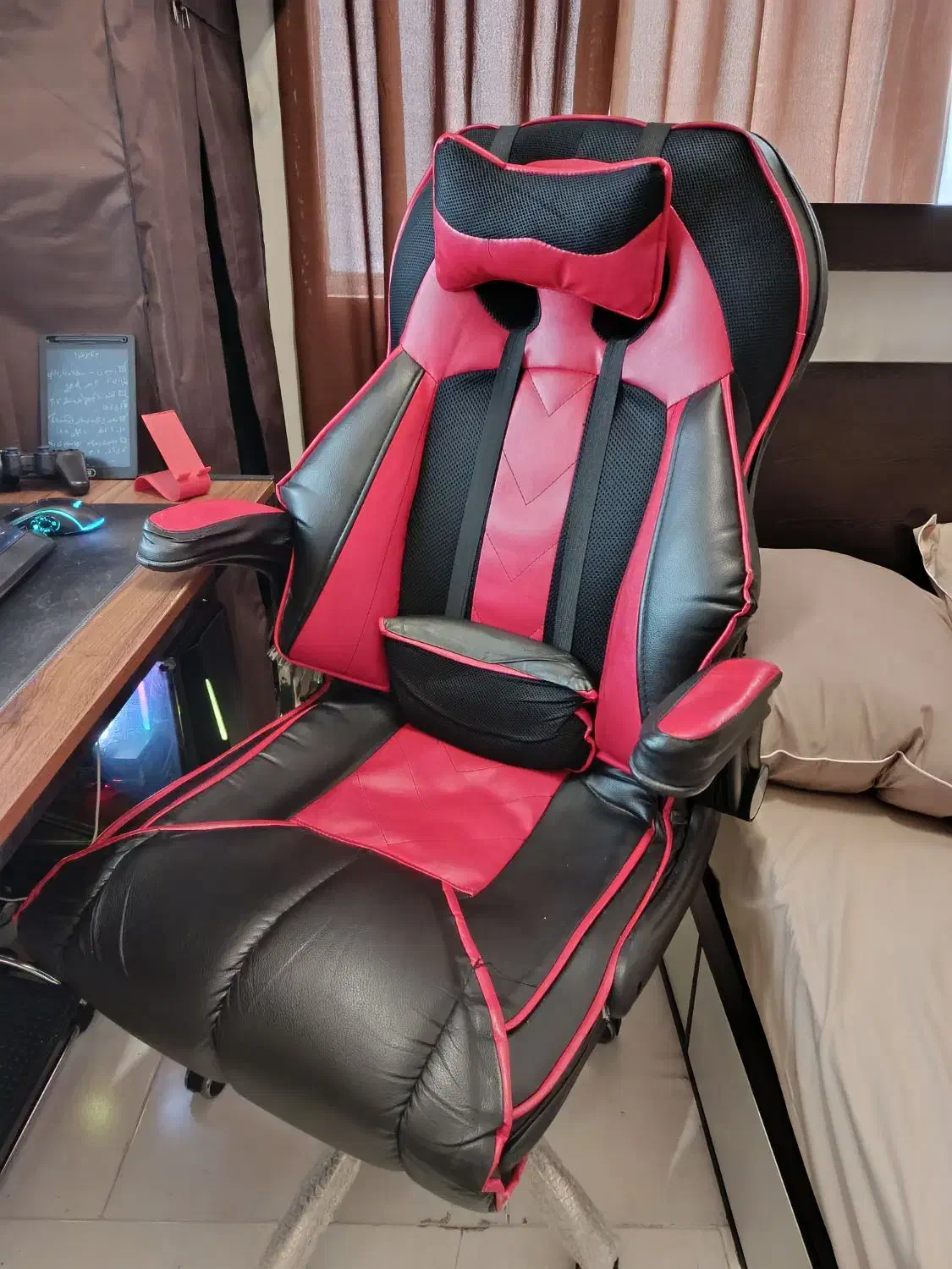 صندلی گیمینگ رنگ قرمز و مشکی|صندلی و نیمکت|اندیشه, شهرک المهدی|دیوار