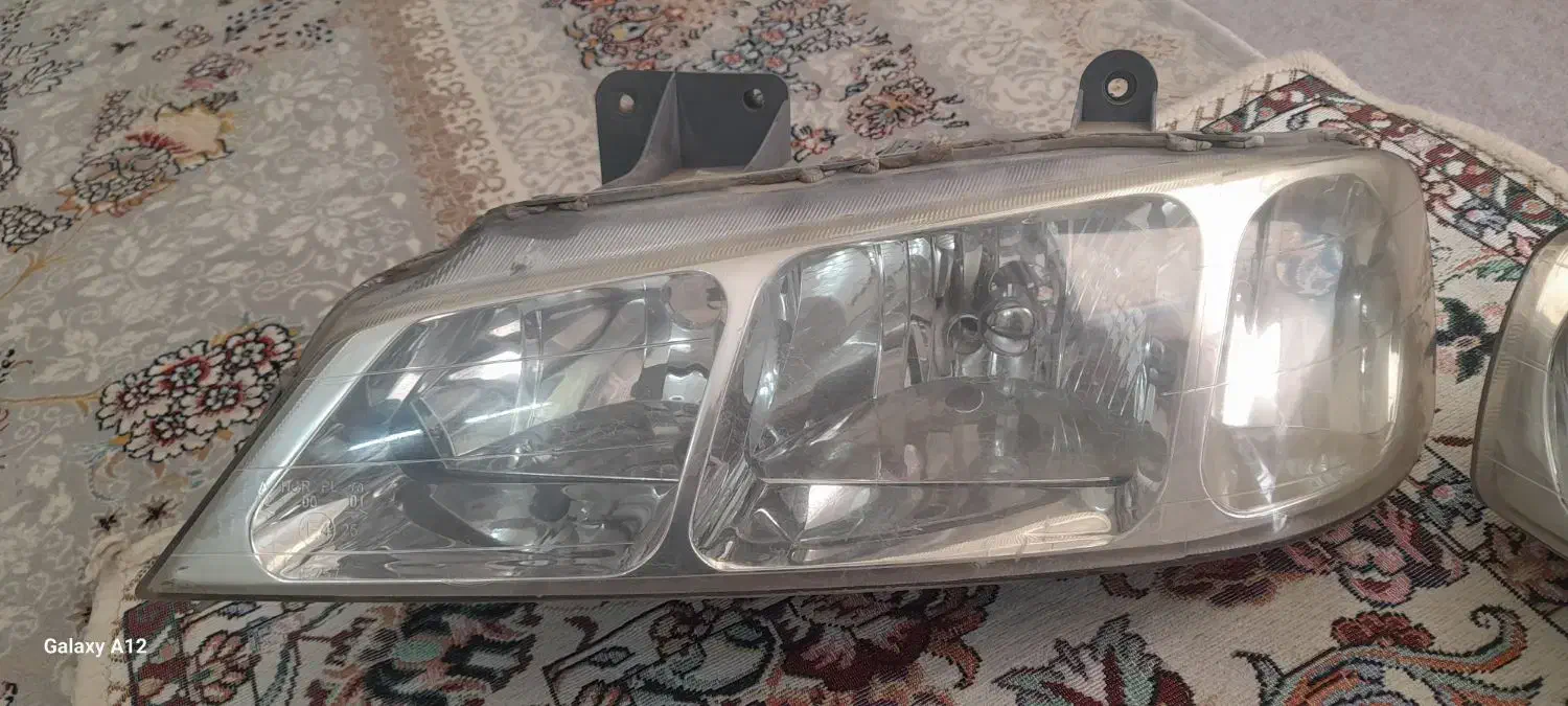 چراغ جلو پژو پارس سالم|قطعات یدکی و لوازم جانبی|کاشان, شهدا|دیوار