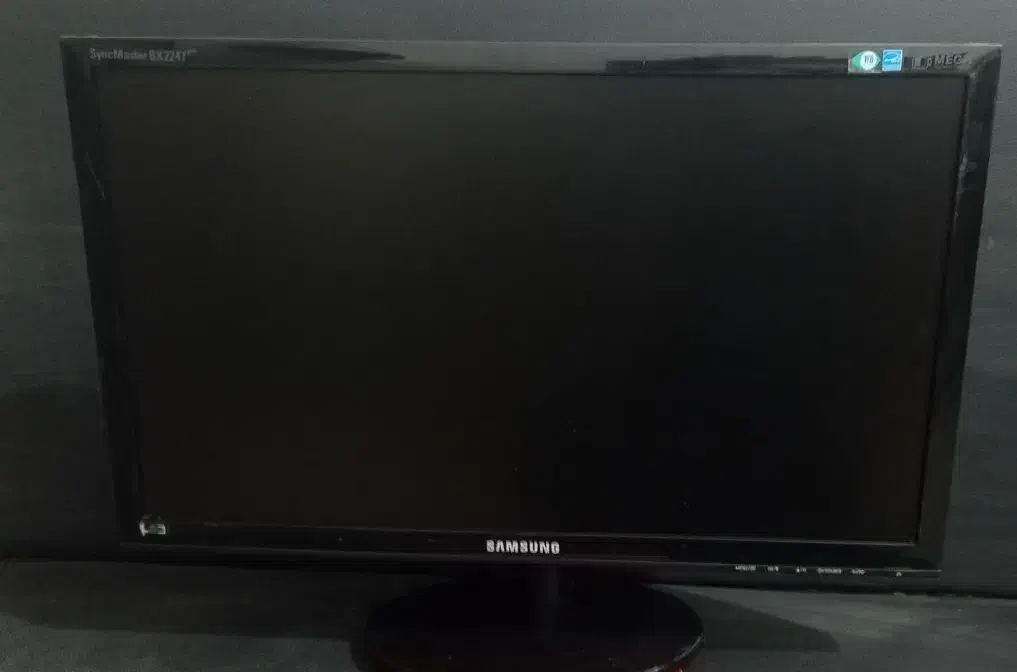 مانیتور ۲۲ اینچ سامسونگ  LED|قطعات و لوازم جانبی رایانه|قم, باسکول|دیوار