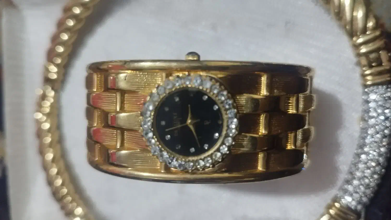 گردنبندوساعت|بدلیجات|شیراز, وصال|دیوار