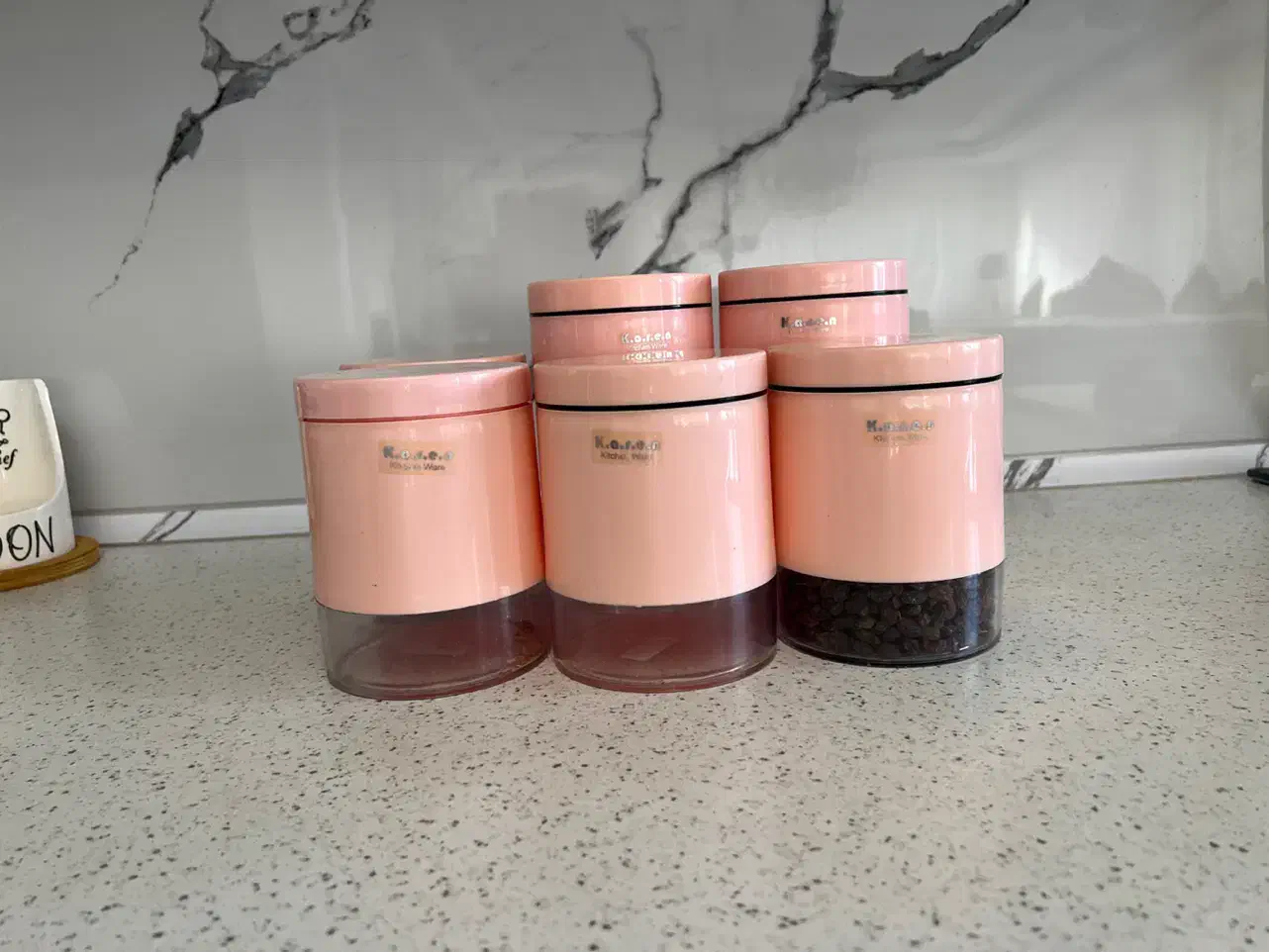 جاحبوباتی|ظروف نگهدارنده، پلاستیکی، یک‌بارمصرف|همدان, |دیوار