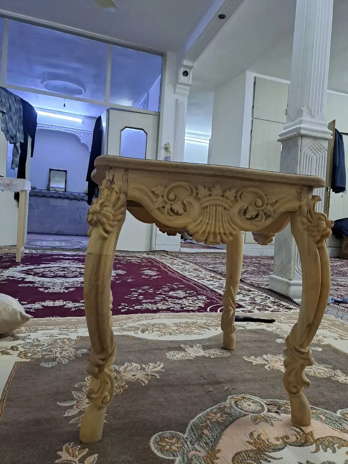 یک عدد عسلی|مبلمان خانگی و میز عسلی|قم, جمکران|دیوار