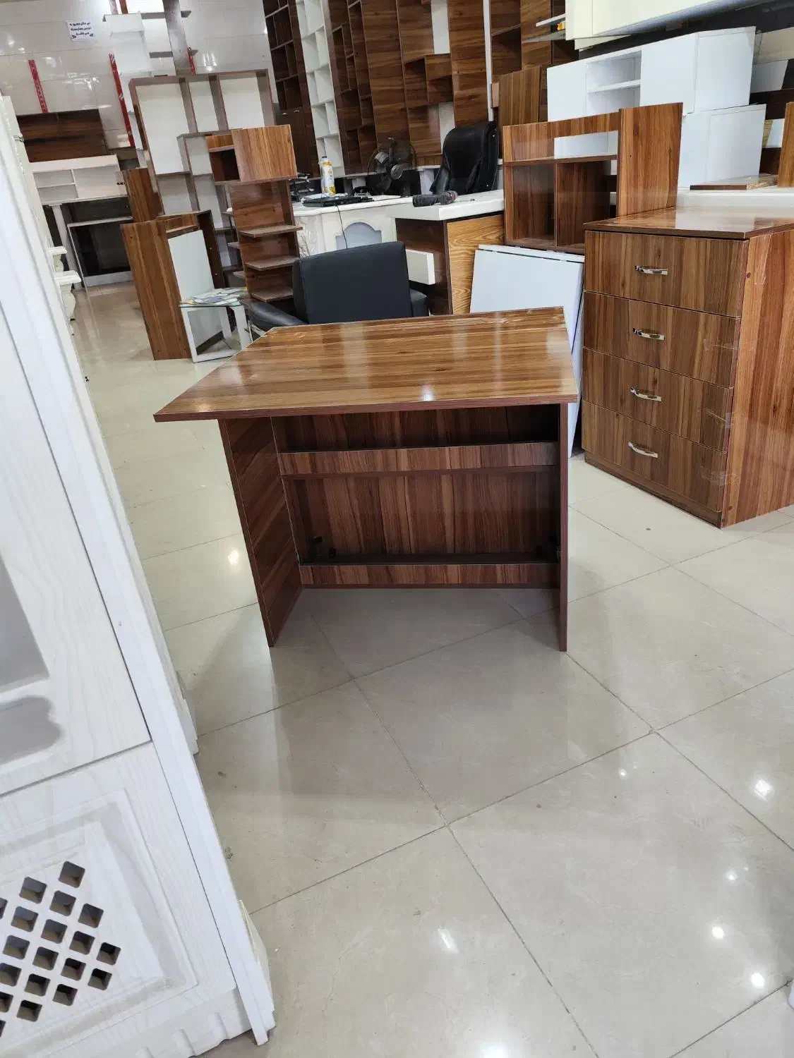 می جمع شو|میز تحریر و کامپیوتر|یزد, |دیوار