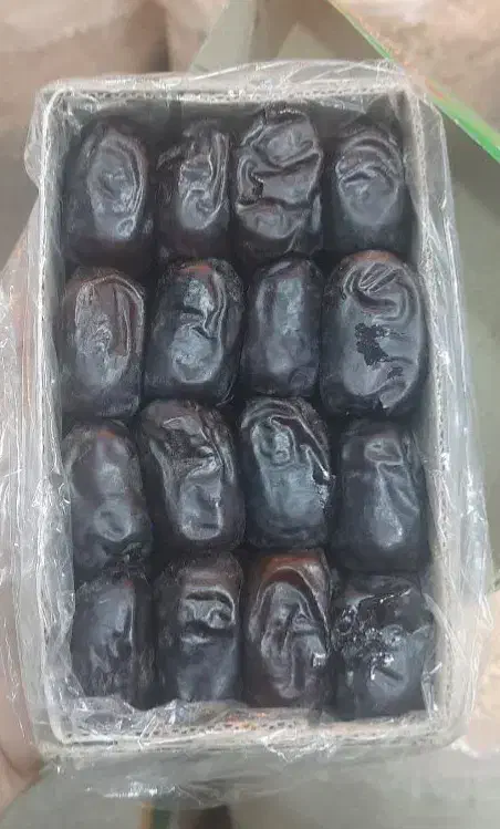 رطب بم|خوردنی و آشامیدنی|قم, هفت تیر|دیوار