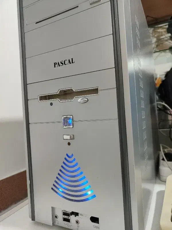 سیستم کامپیوتر|قطعات و لوازم جانبی رایانه|شهرکرد, |دیوار