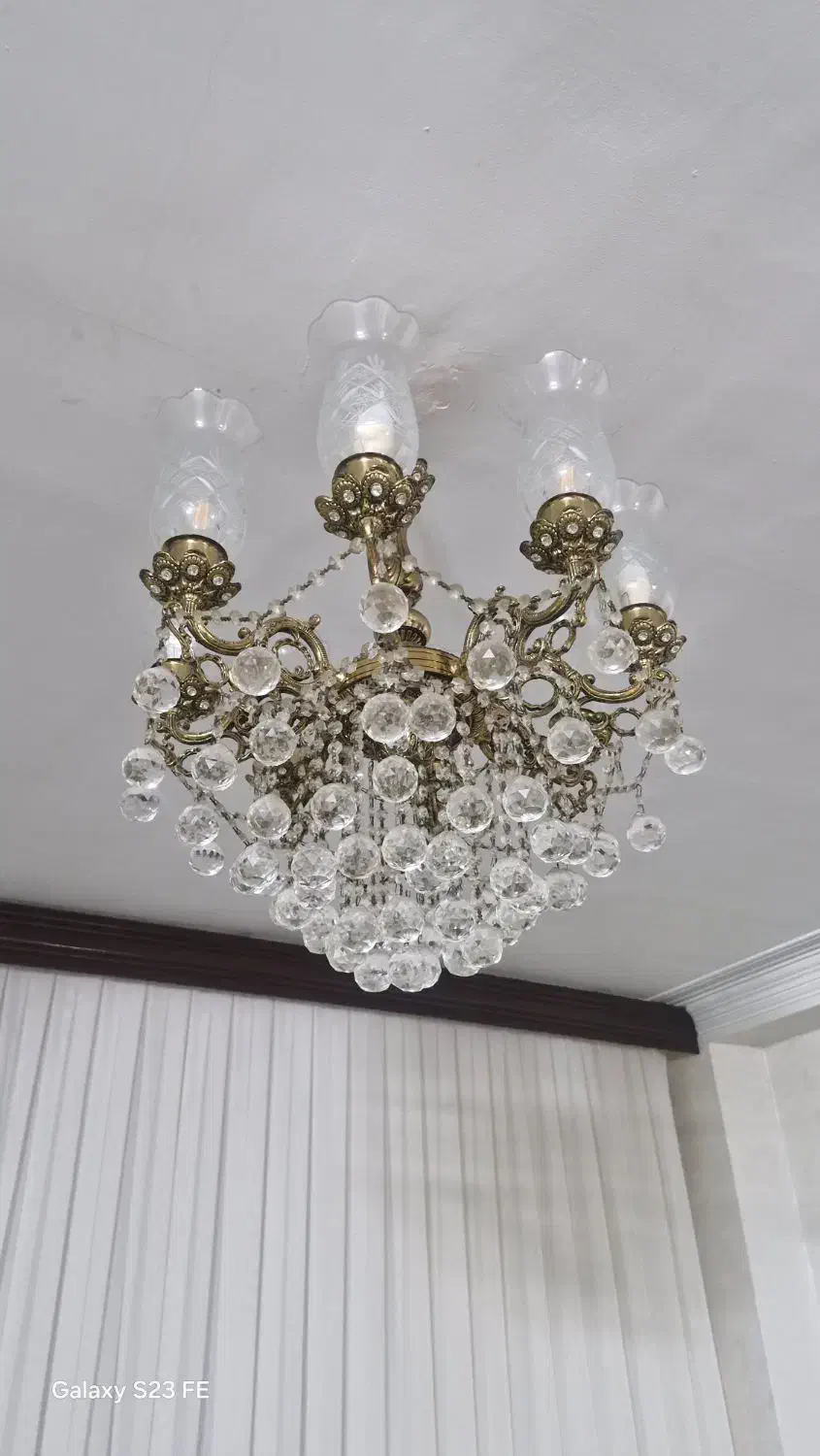 لوستر برنجی ۸ شاخه  با دو عدد دیوار کوب برنجی|لوستر و چراغ آویز|ساری, |دیوار