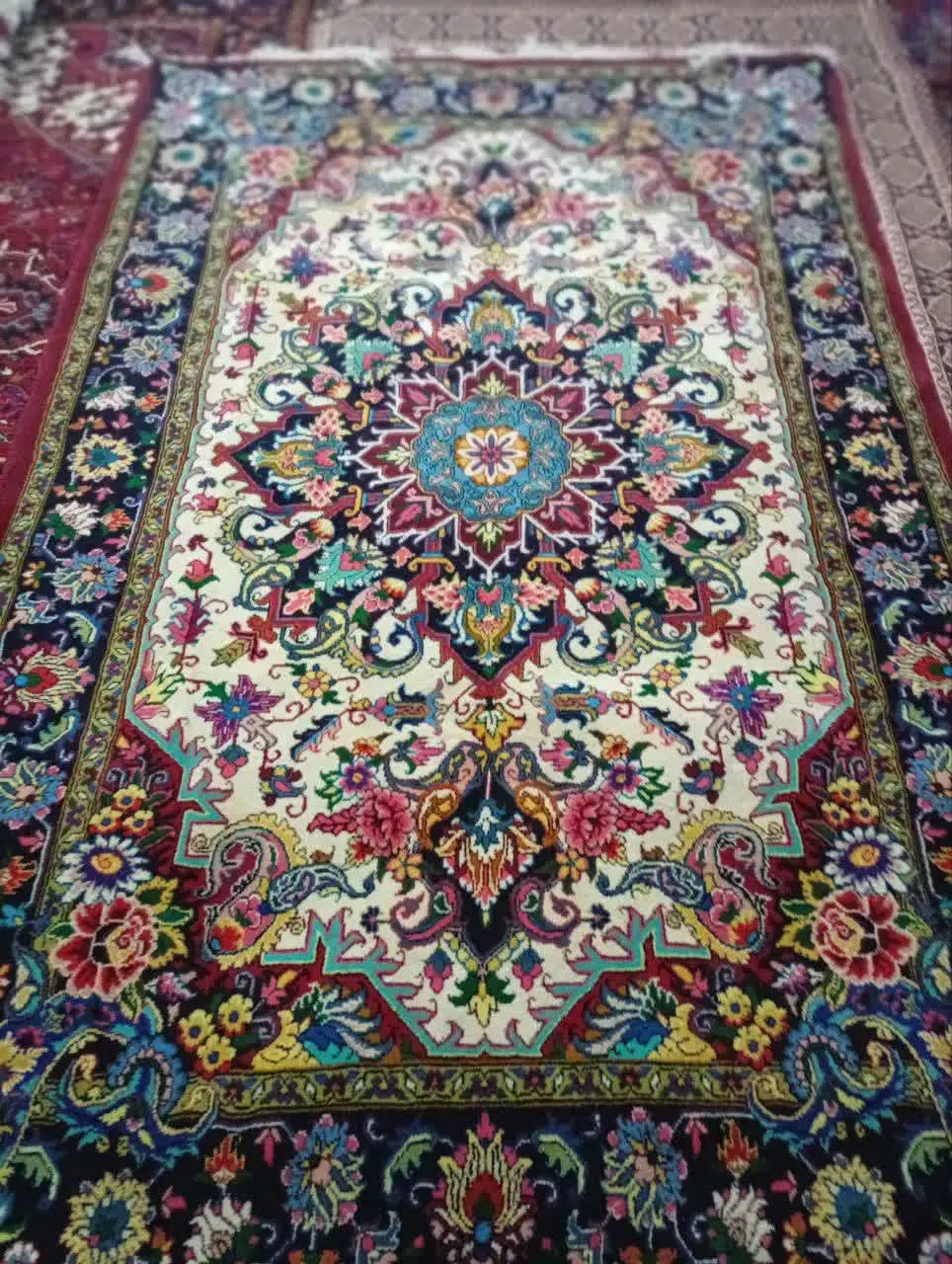 فرش سالاری 21رنگ بافت خوب|فرش|تبریز, |دیوار