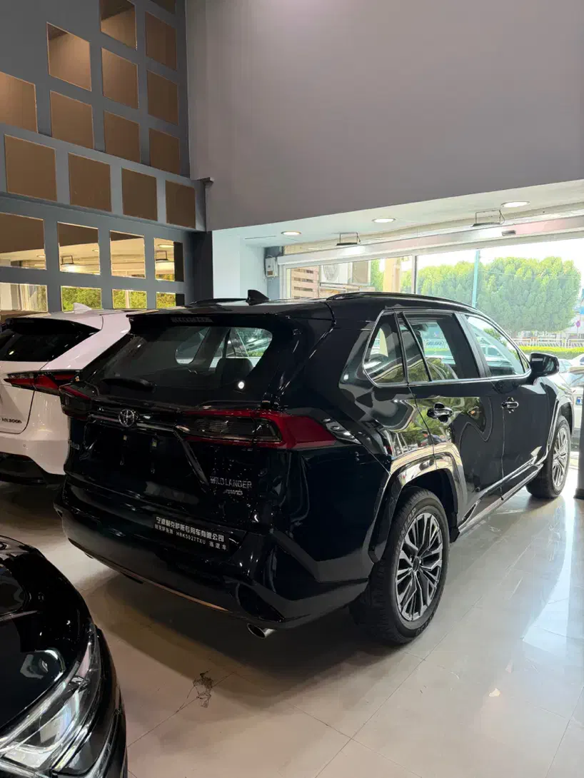 فروش تویوتا وایلندر ۲۰۲۵|خودرو سواری و وانت|بندرعباس, |دیوار