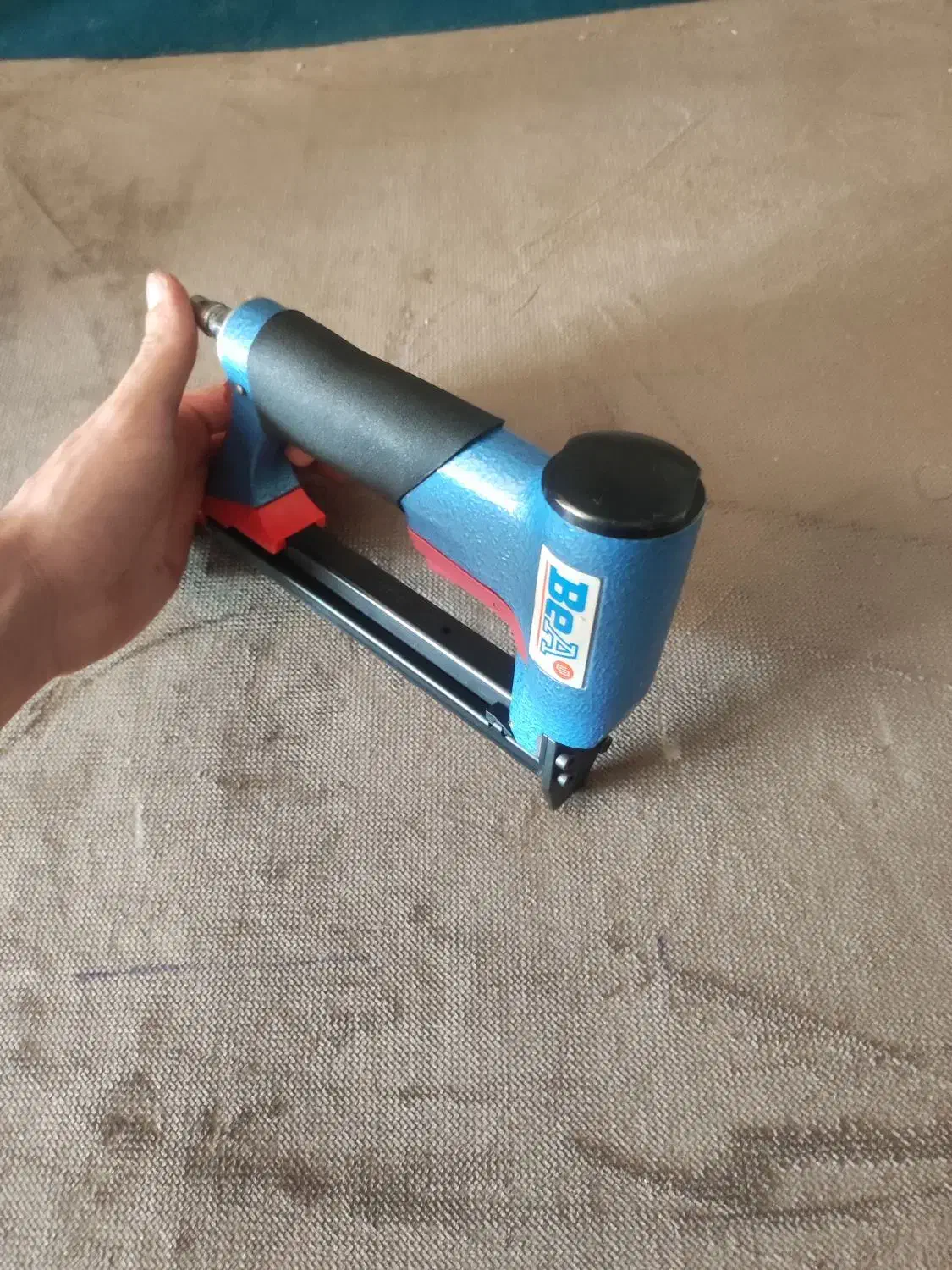 دستگاه منگنه کوب بادی آلمانی beA|ابزارآلات|رشت, پیرکلاچای|دیوار