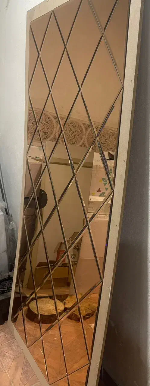 آینه|آینه|کلاردشت, |دیوار