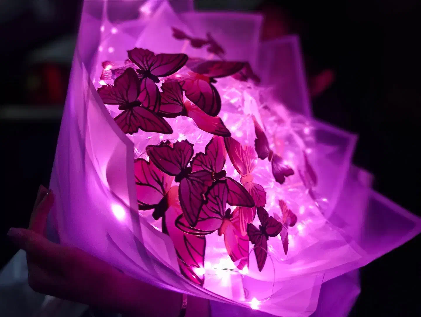 دسته گل پروانه چراغدار|صنایع دستی و سایر لوازم تزئینی|یزد, |دیوار