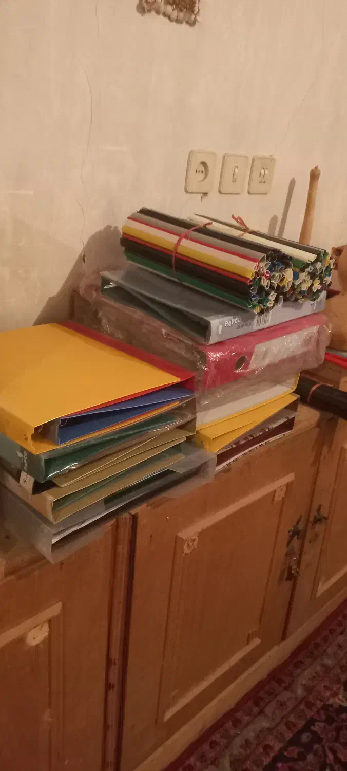 زونکن ، کلاسور و طلقوشیرازه ۲،۰۰۰،۰۰۰ تومان|لوازم التحریر|بروجرد, |دیوار