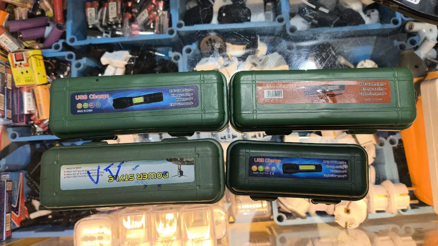 چراغ قوه / چراغ قوه هد بند / چراغ قوه کوچک|کوهنوردی و کمپینگ|تهران, عباس‌آباد|دیوار